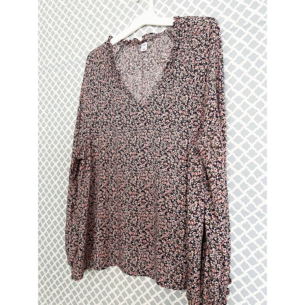 Old Navy Ditsy Floral Split Neck Peasant Blouse Ruffle Cuffs L - Picture 5 of 9